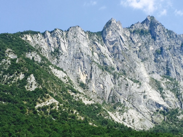 bagno-nel-cordevole-nel-paesaggio-incantato-del-parco-nazionale-delle-dolomiti-bellunesi